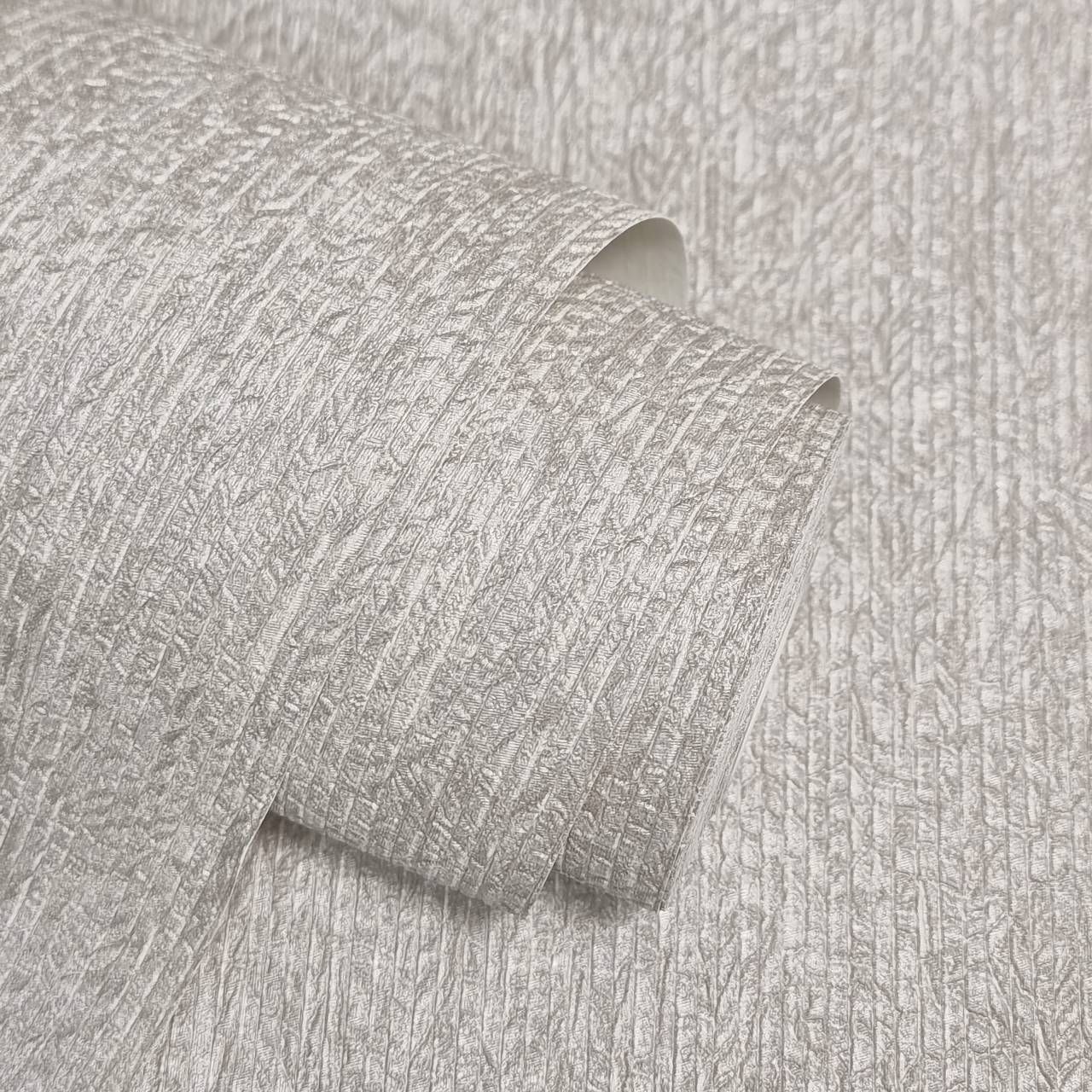 Gianni Plain Warm Grey Textured Vinyl Wallpaper M95691